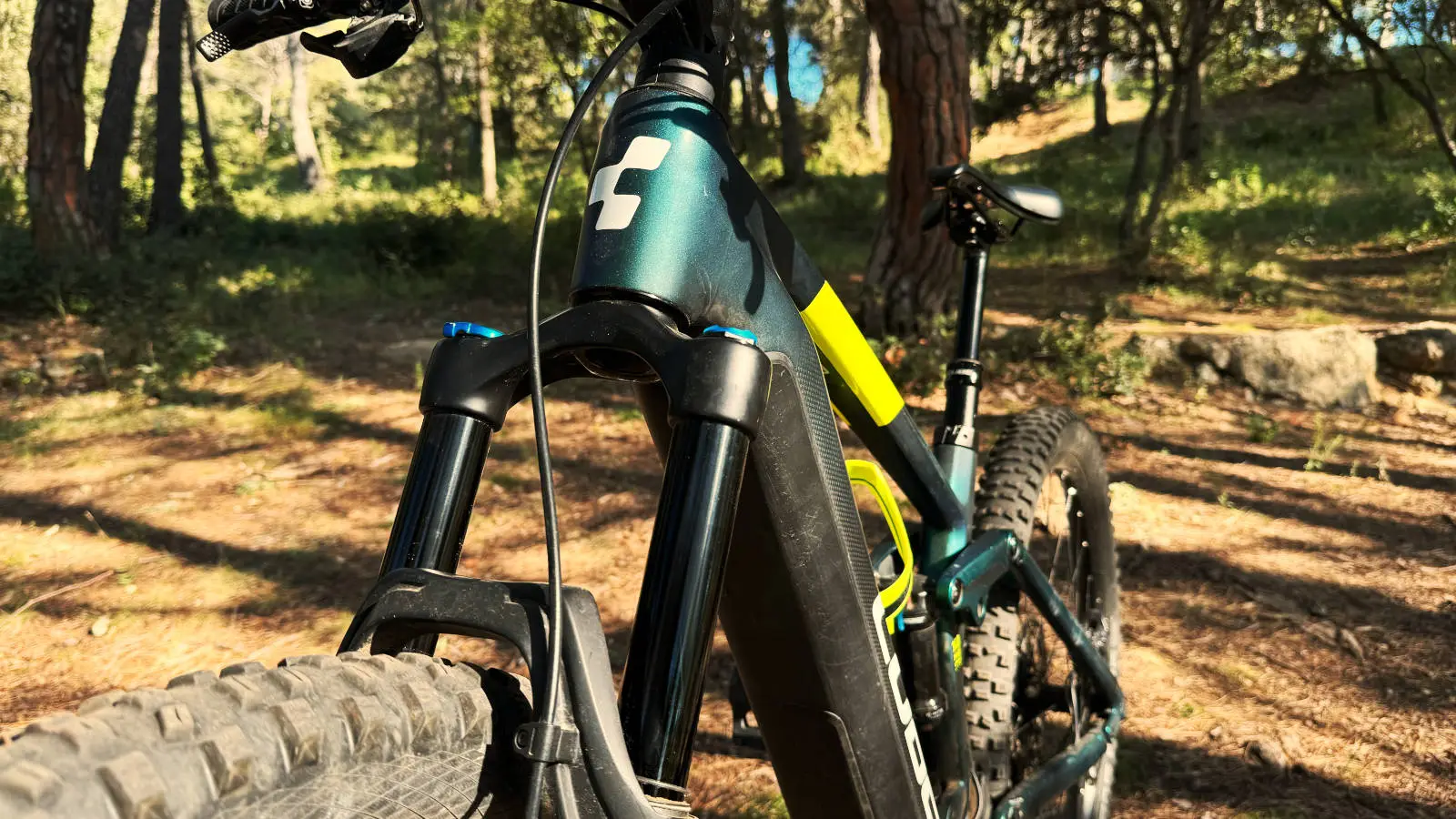 suspension avant cube stereo hybrid