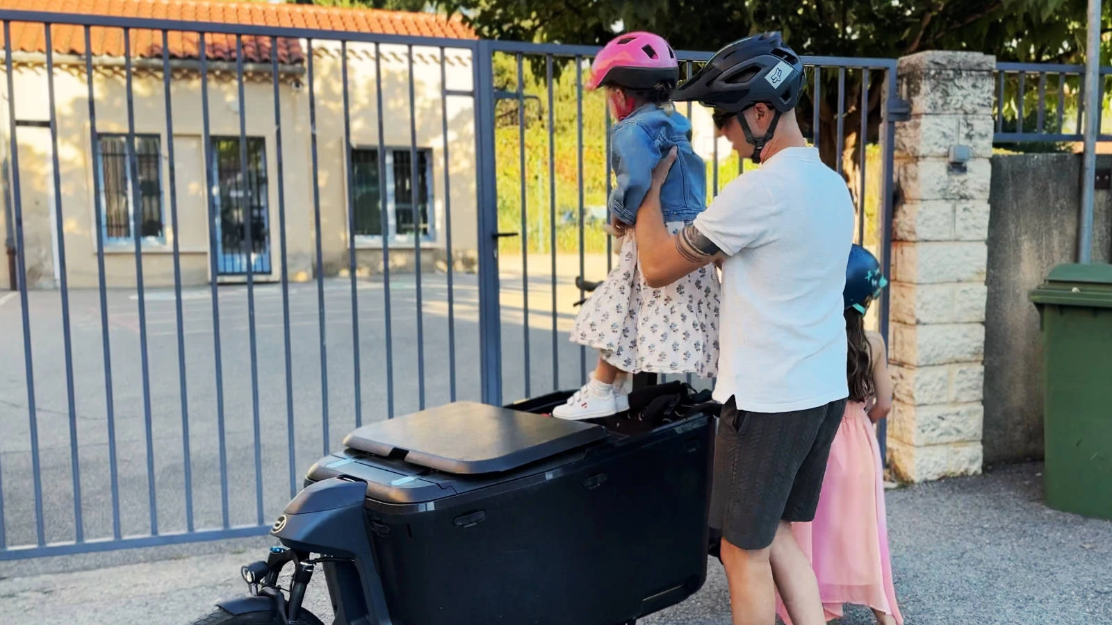 installer enfants cargo douze heta