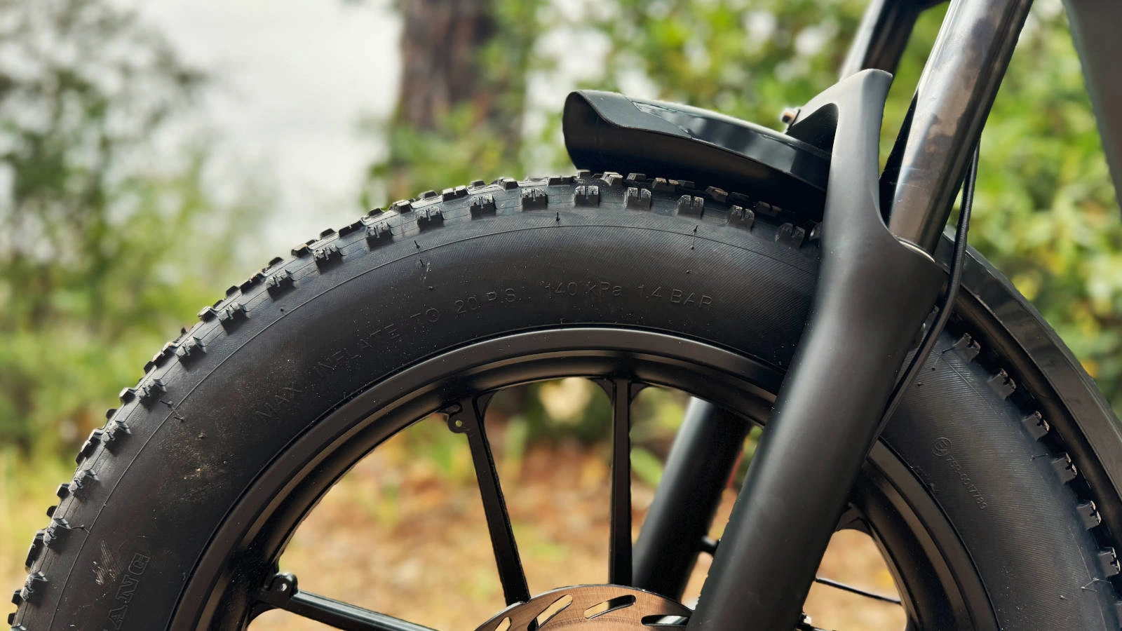 pneu avant cmacewheel v20